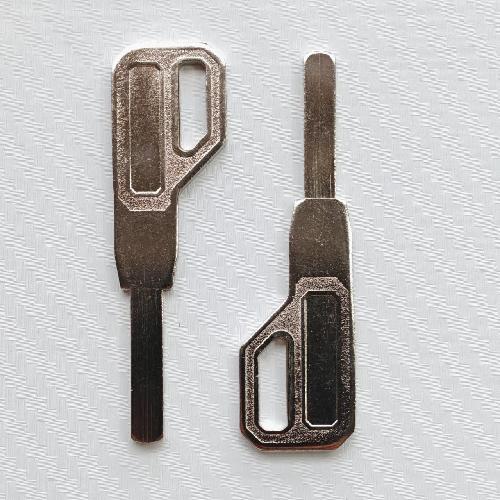 FORJA LLAVE CHICA CHAPA CHINA 23.5MM 5MM (NNN02)